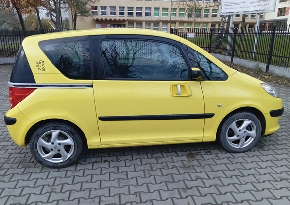 Peugeot 1007 cena 7800 przebieg: 170000, rok produkcji 2005 z Miechów małe 92